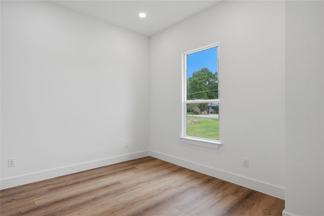2626 Bainbridge Drive, Dallas, TX 75237