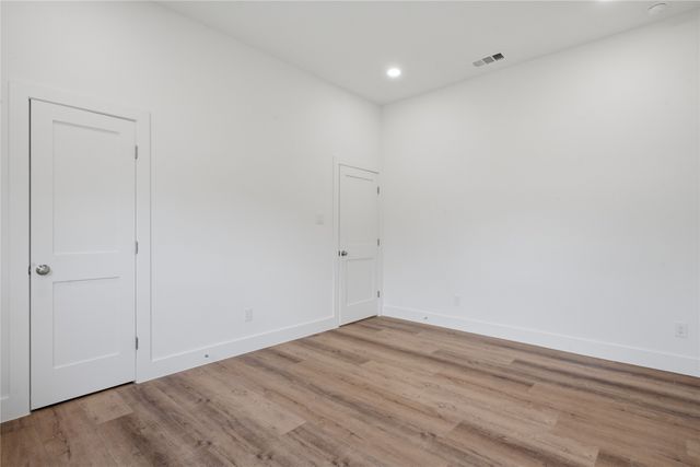 2626 Bainbridge Drive, Dallas, TX 75237