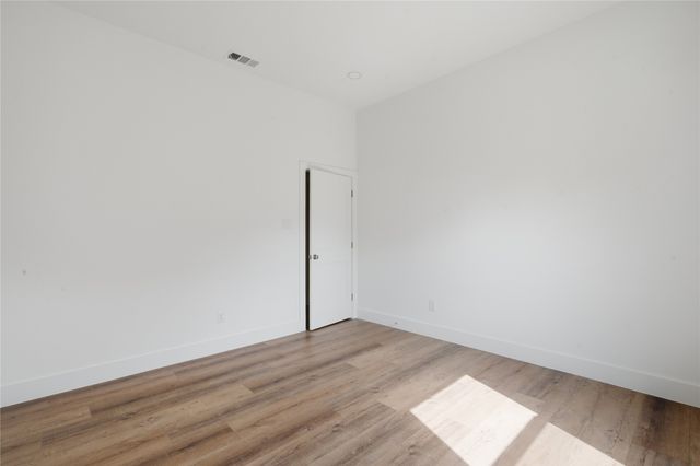 2626 Bainbridge Drive, Dallas, TX 75237