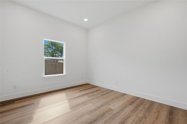 2626 Bainbridge Drive, Dallas, TX 75237