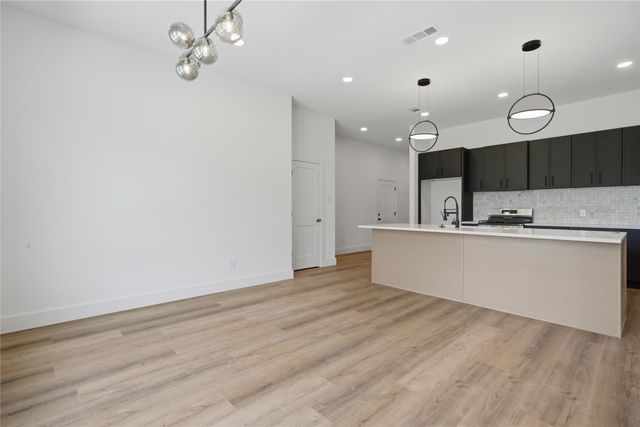2626 Bainbridge Drive, Dallas, TX 75237