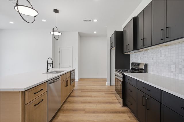 2626 Bainbridge Drive, Dallas, TX 75237