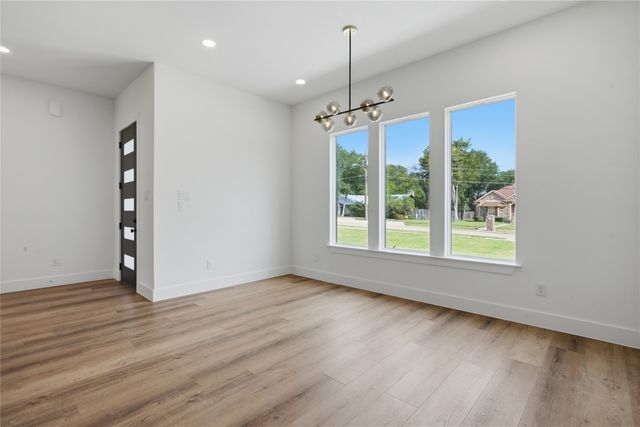 2626 Bainbridge Drive, Dallas, TX 75237