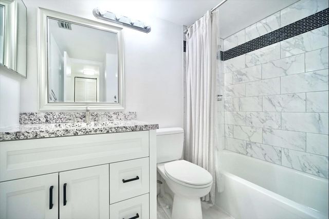 444 Pine Glen Lane D-1, Greenacres, FL 33463