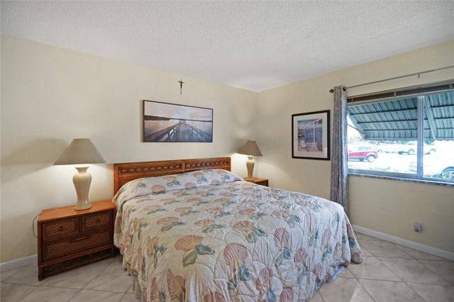 444 Pine Glen Lane D-1, Greenacres, FL 33463