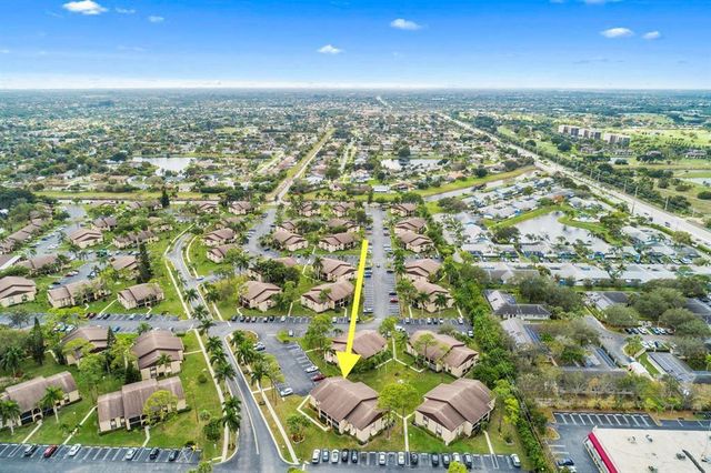 444 Pine Glen Lane D-1, Greenacres, FL 33463