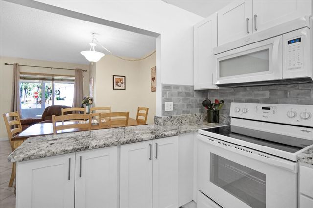 444 Pine Glen Lane D-1, Greenacres, FL 33463