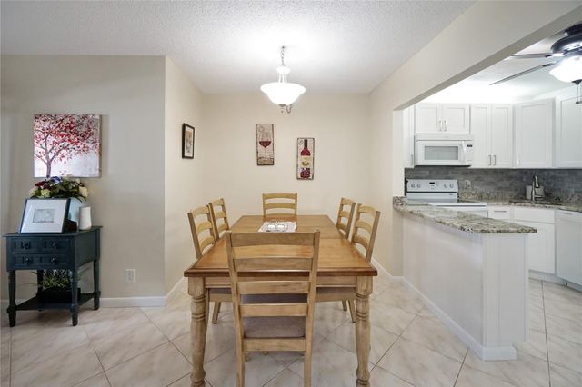 444 Pine Glen Lane D-1, Greenacres, FL 33463