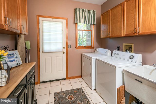 51 FIELDSTONE RD, Skillman, NJ 08558