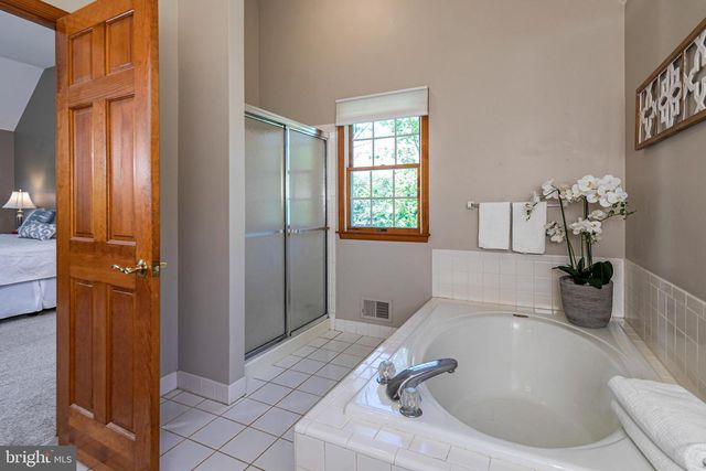 51 FIELDSTONE RD, Skillman, NJ 08558