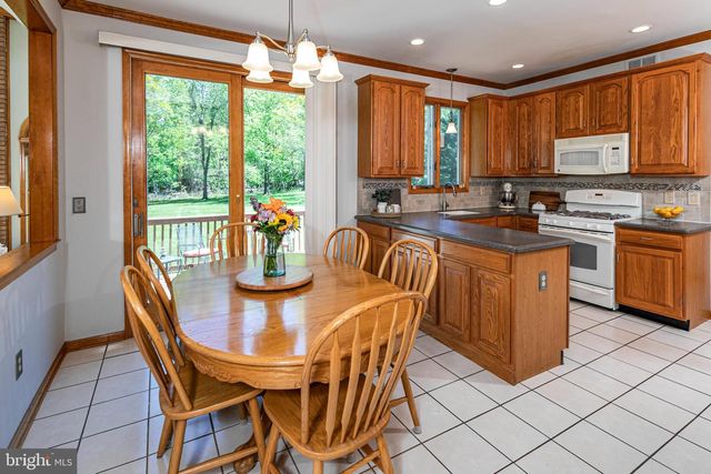 51 FIELDSTONE RD, Skillman, NJ 08558