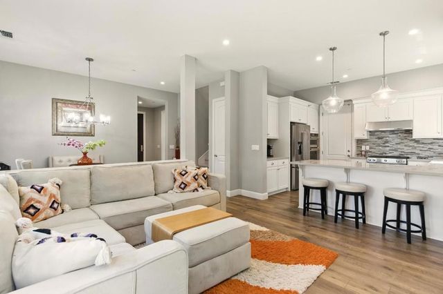 124 Barias Place, Pleasanton, CA 94566