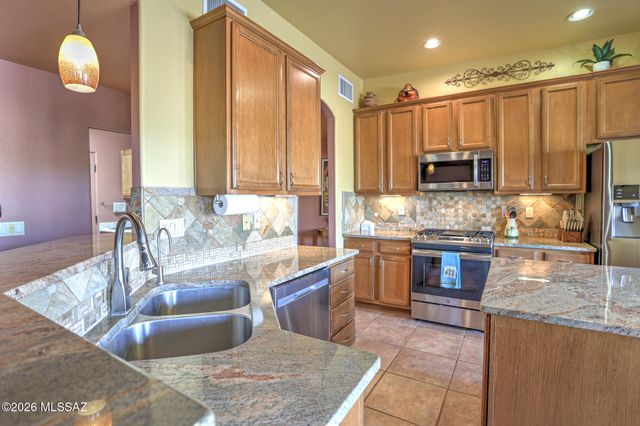 10301 E Placita Guanajuato, Tucson, AZ 85749