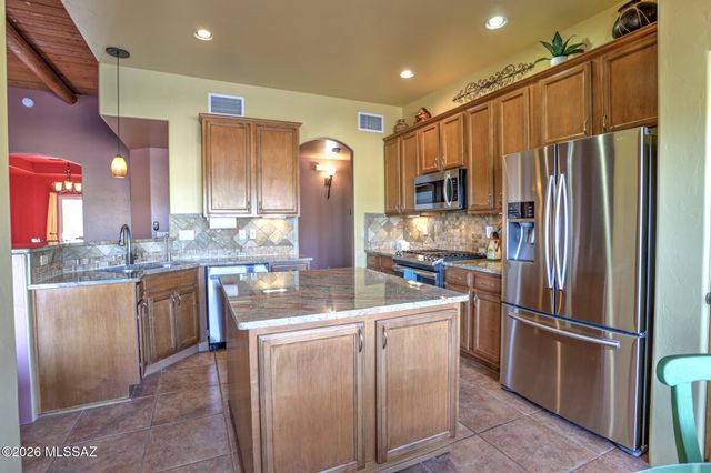 10301 E Placita Guanajuato, Tucson, AZ 85749