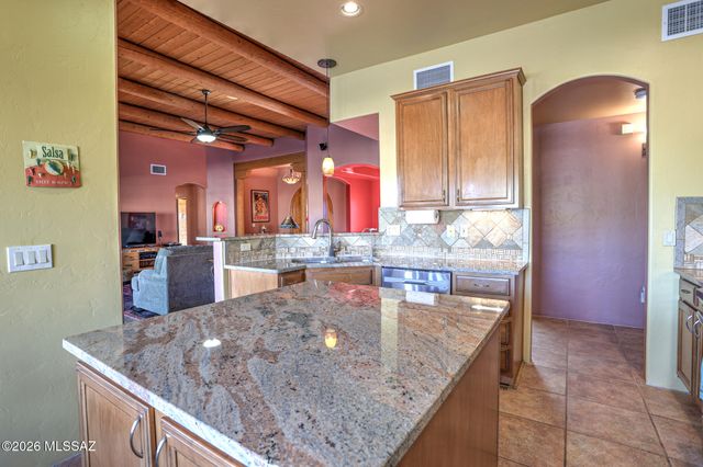 10301 E Placita Guanajuato, Tucson, AZ 85749