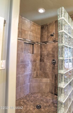 10301 E Placita Guanajuato, Tucson, AZ 85749