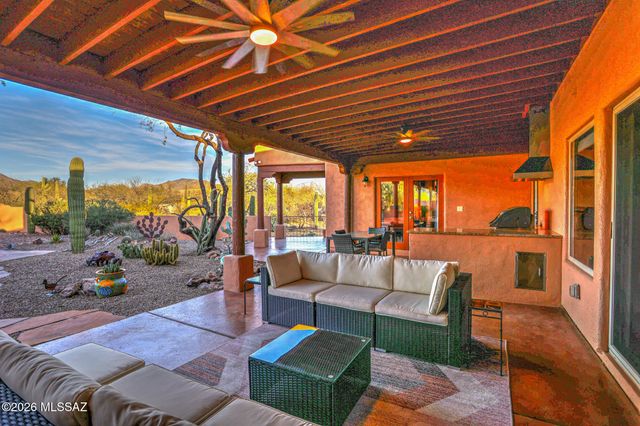 10301 E Placita Guanajuato, Tucson, AZ 85749