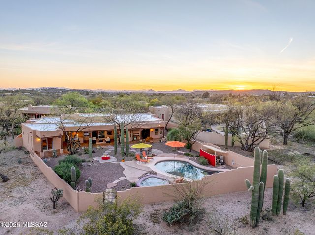 10301 E Placita Guanajuato, Tucson, AZ 85749