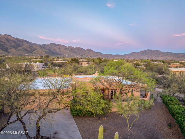 10301 E Placita Guanajuato, Tucson, AZ 85749