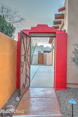 10301 E Placita Guanajuato, Tucson, AZ 85749