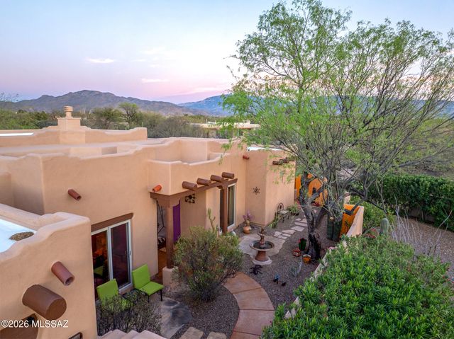 10301 E Placita Guanajuato, Tucson, AZ 85749