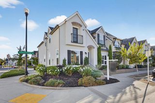 1104 Provence Village Dr, Roseville, CA 95747