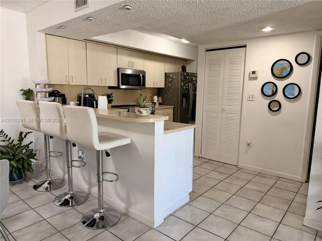8520 SW 212th St 203, Cutler Bay, FL 33189