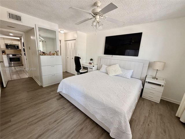 8520 SW 212th St 203, Cutler Bay, FL 33189