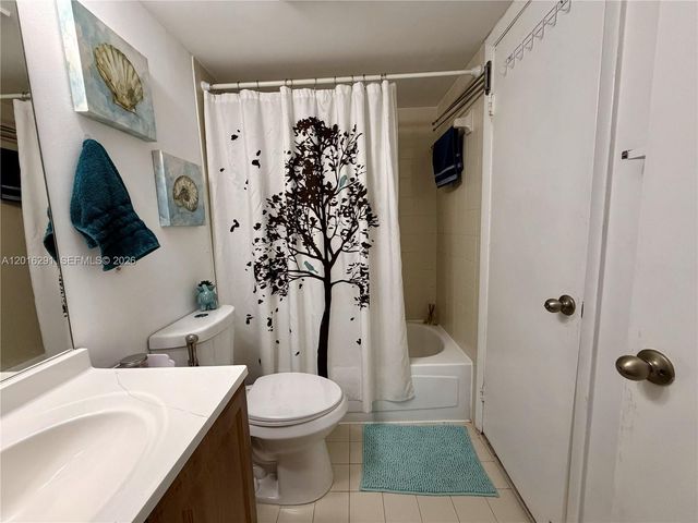8520 SW 212th St 203, Cutler Bay, FL 33189
