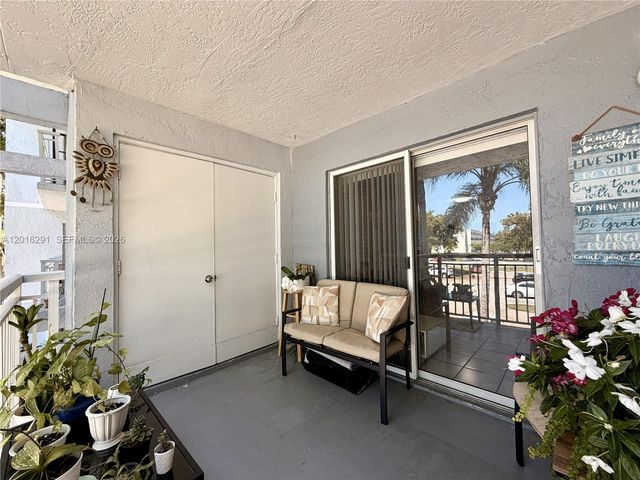 8520 SW 212th St 203, Cutler Bay, FL 33189