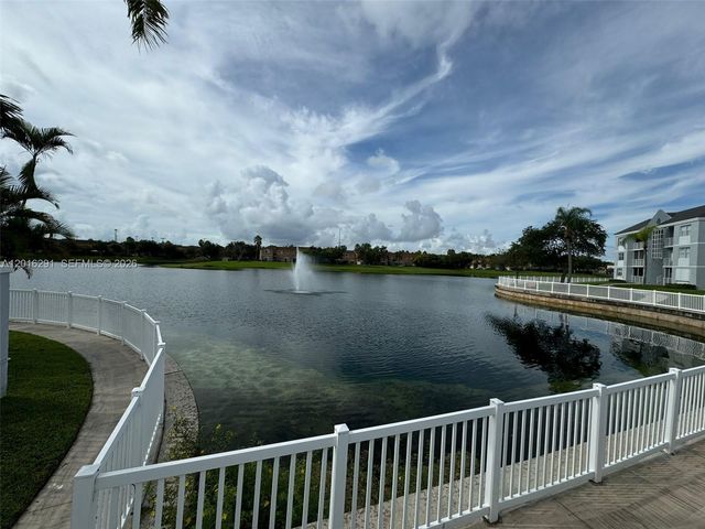 8520 SW 212th St 203, Cutler Bay, FL 33189