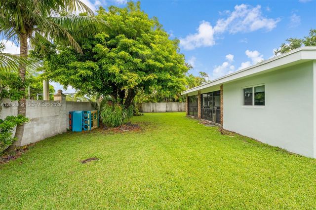 10421 SW 107th St, Miami, FL 33176