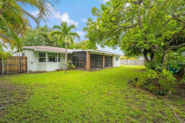10421 SW 107th St, Miami, FL 33176