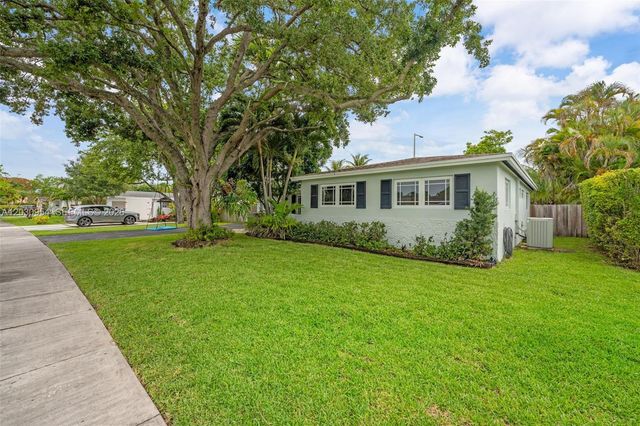 10421 SW 107th St, Miami, FL 33176