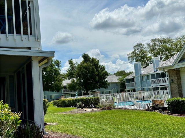 5300 WHITE CLIFF LANE 8, Orlando, FL 32812