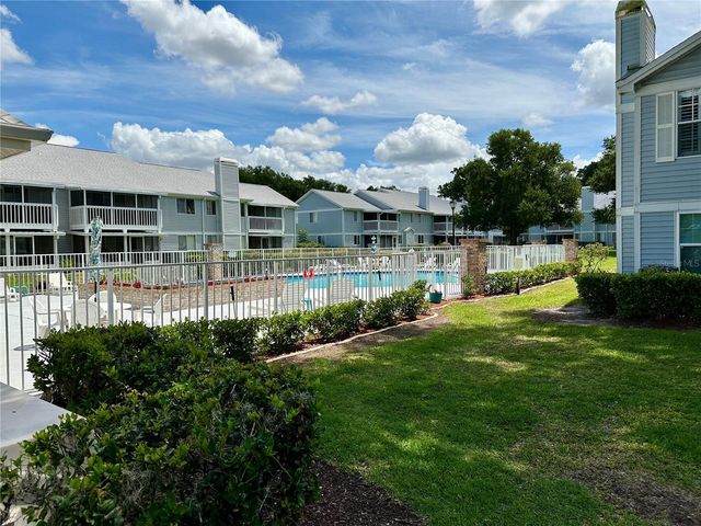 5300 WHITE CLIFF LANE 8, Orlando, FL 32812