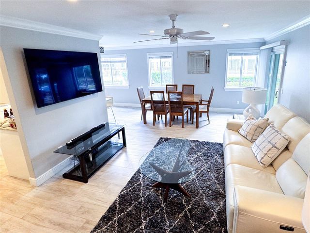 5300 WHITE CLIFF LANE 8, Orlando, FL 32812