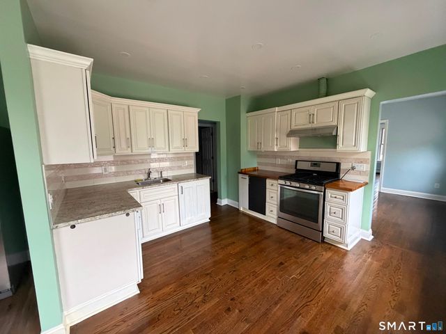 16 Charron Street, Bridgeport, CT 06606