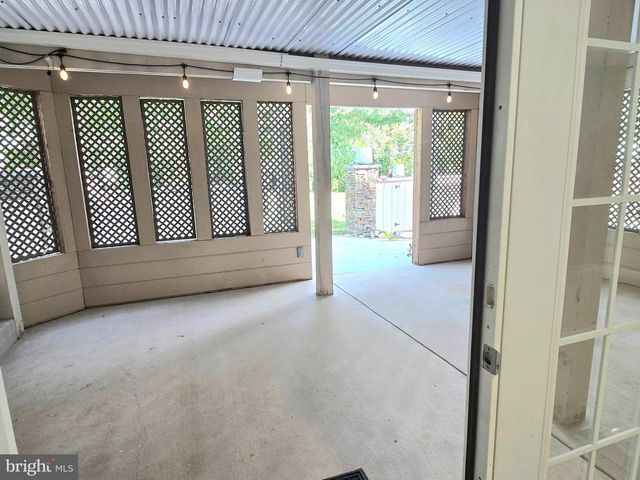 5203 ASHLEIGH GLEN CT, Glenn Dale, MD 20769