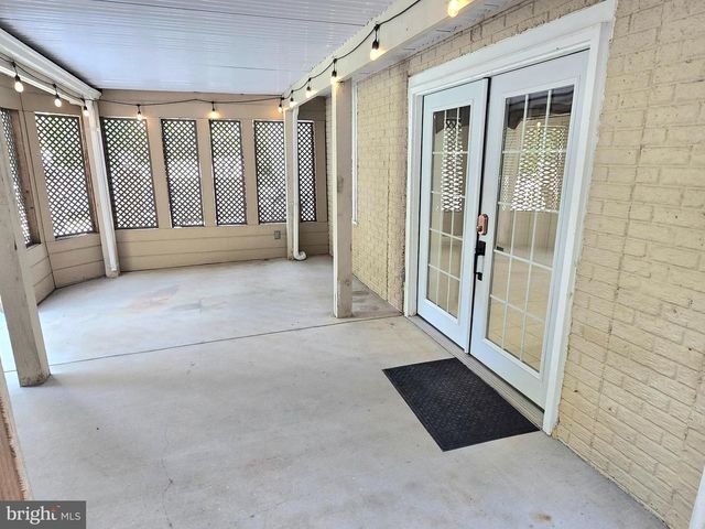 5203 ASHLEIGH GLEN CT, Glenn Dale, MD 20769