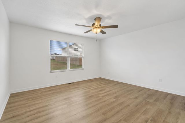 558 S Abigail Avenue, Republic, MO 65738