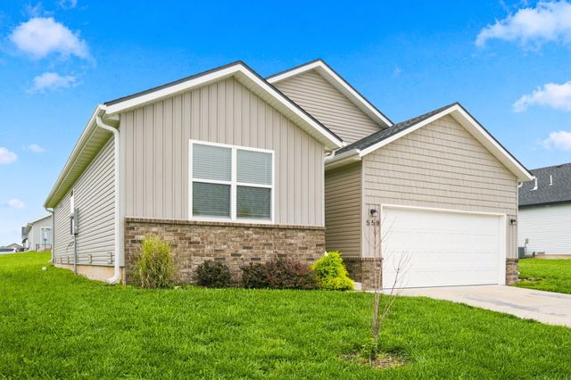 558 S Abigail Avenue, Republic, MO 65738