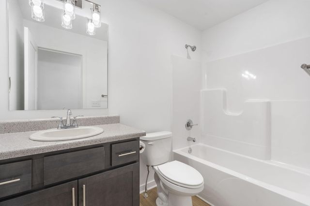 558 S Abigail Avenue, Republic, MO 65738