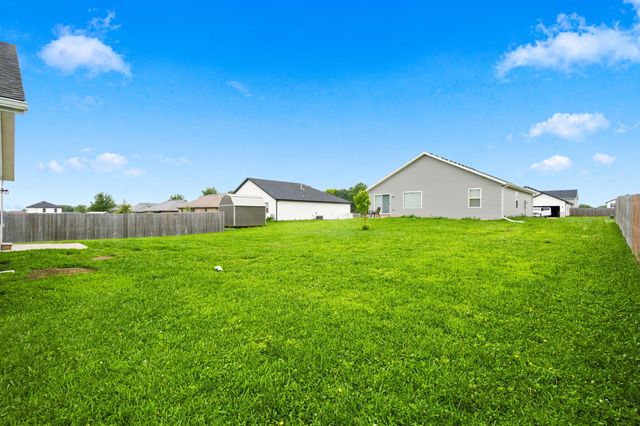 558 S Abigail Avenue, Republic, MO 65738