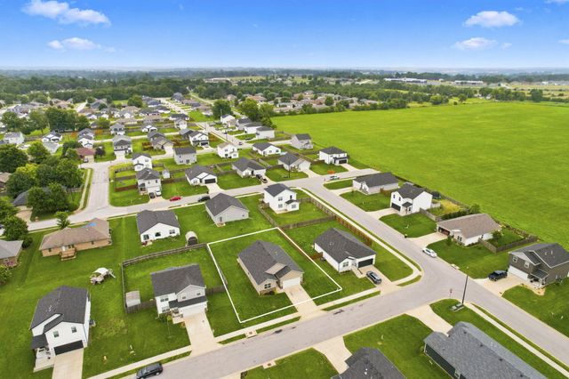 558 S Abigail Avenue, Republic, MO 65738