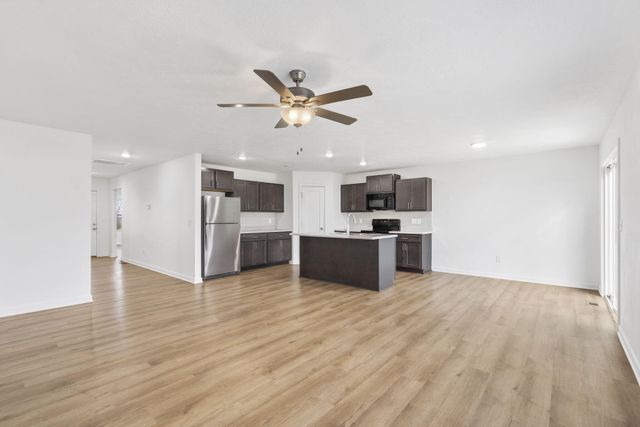 558 S Abigail Avenue, Republic, MO 65738