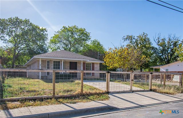 309 Ellis Street, San Marcos, TX 78666