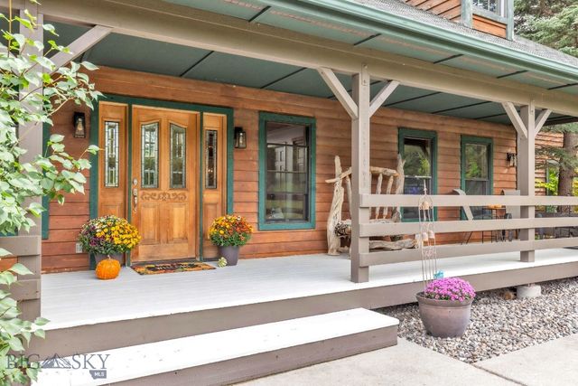 330 Stellar Jay Way, Gallatin Gateway, MT 59730