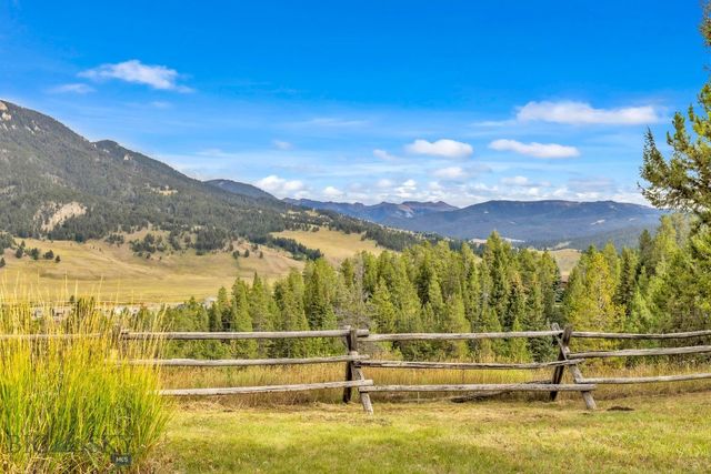 330 Stellar Jay Way, Gallatin Gateway, MT 59730