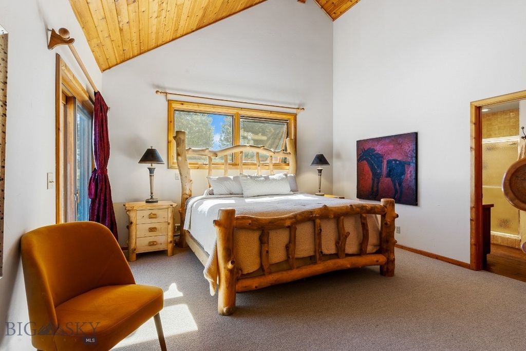 330 Stellar Jay Way, Gallatin Gateway, MT 59730 photo 8